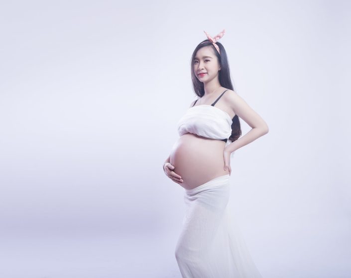 Regina Maternity Photographer - Regina Photographer - Miale Photography