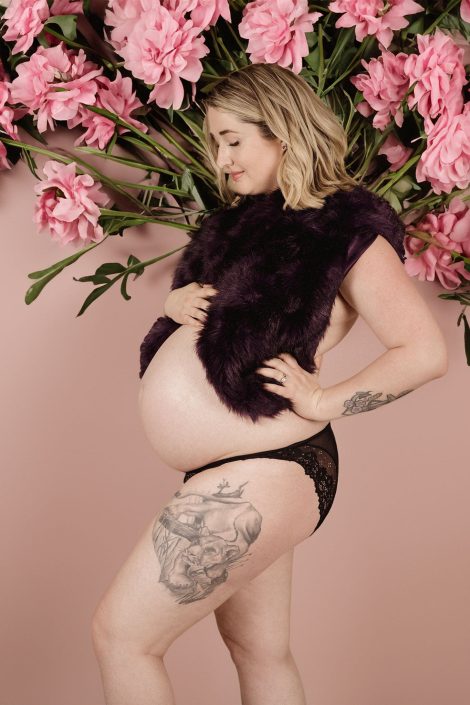 Regina Maternity Photographer - Regina Photographer - Miale Photography