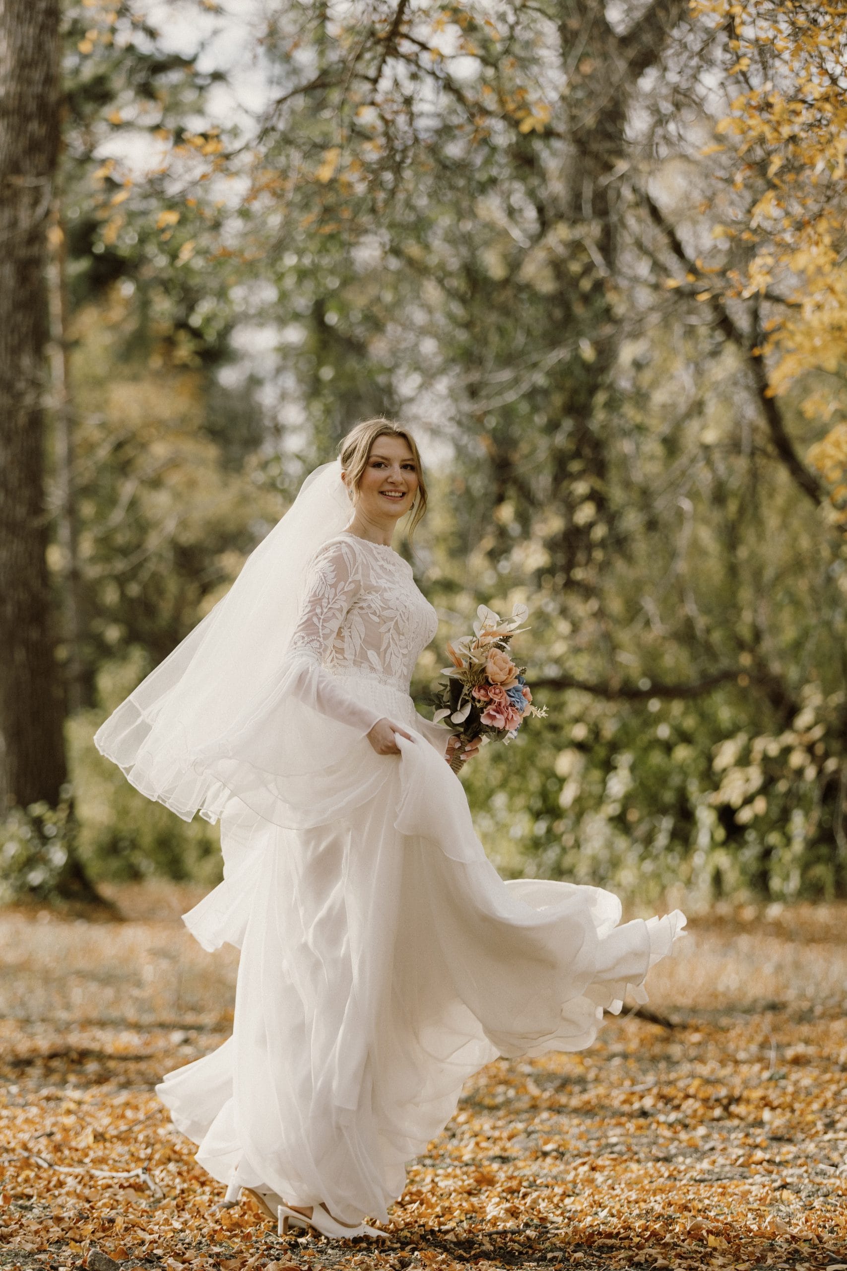 Cassidy & Logan Wedding - Regina Photographer - Miale Photography Cassidy & Logan Wedding - Regina Photographer - Miale Photography