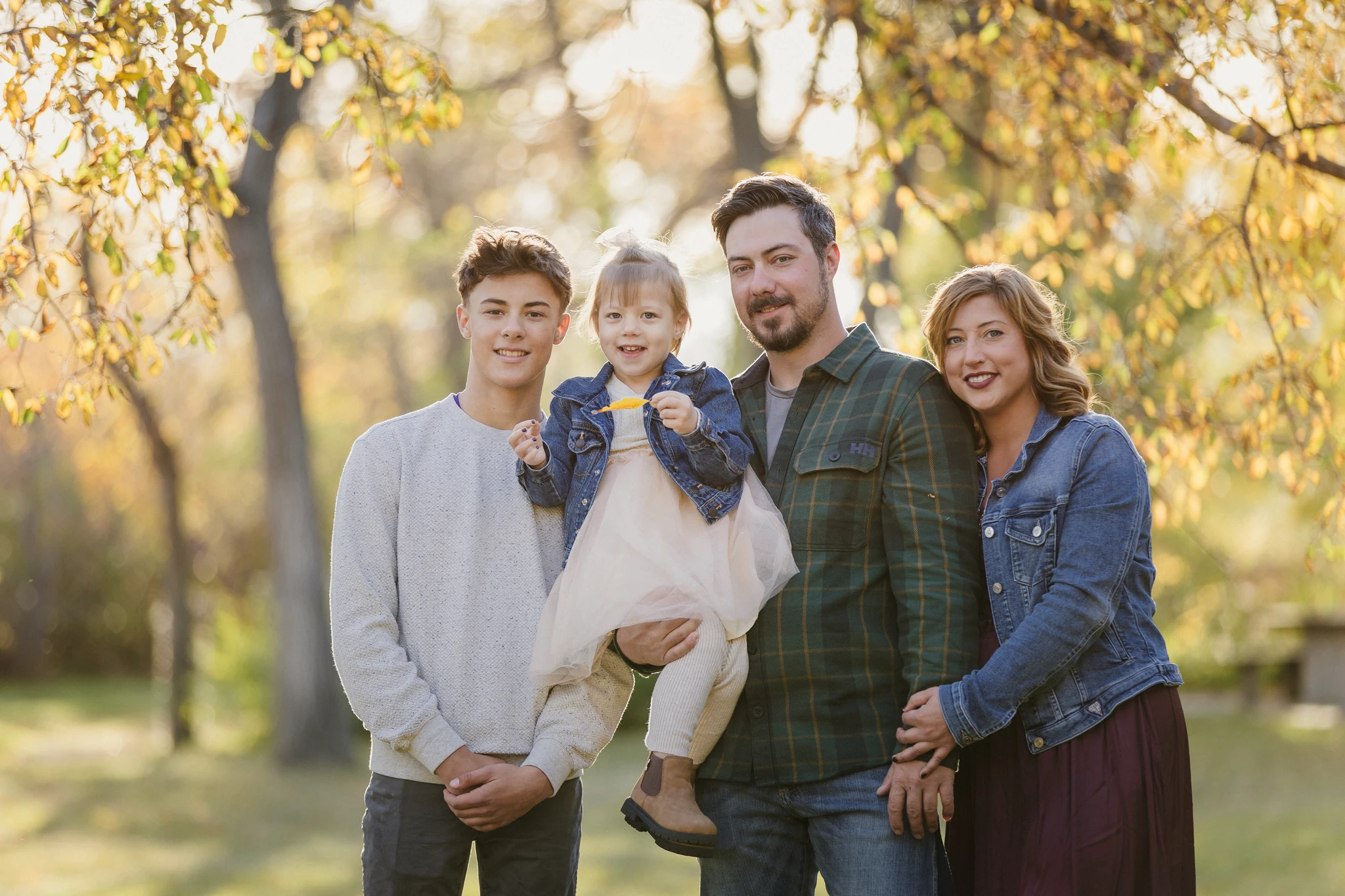 Kayla's Family - Regina Photographer - Miale Photography Kayla's Family - Regina Photographer - Miale Photography