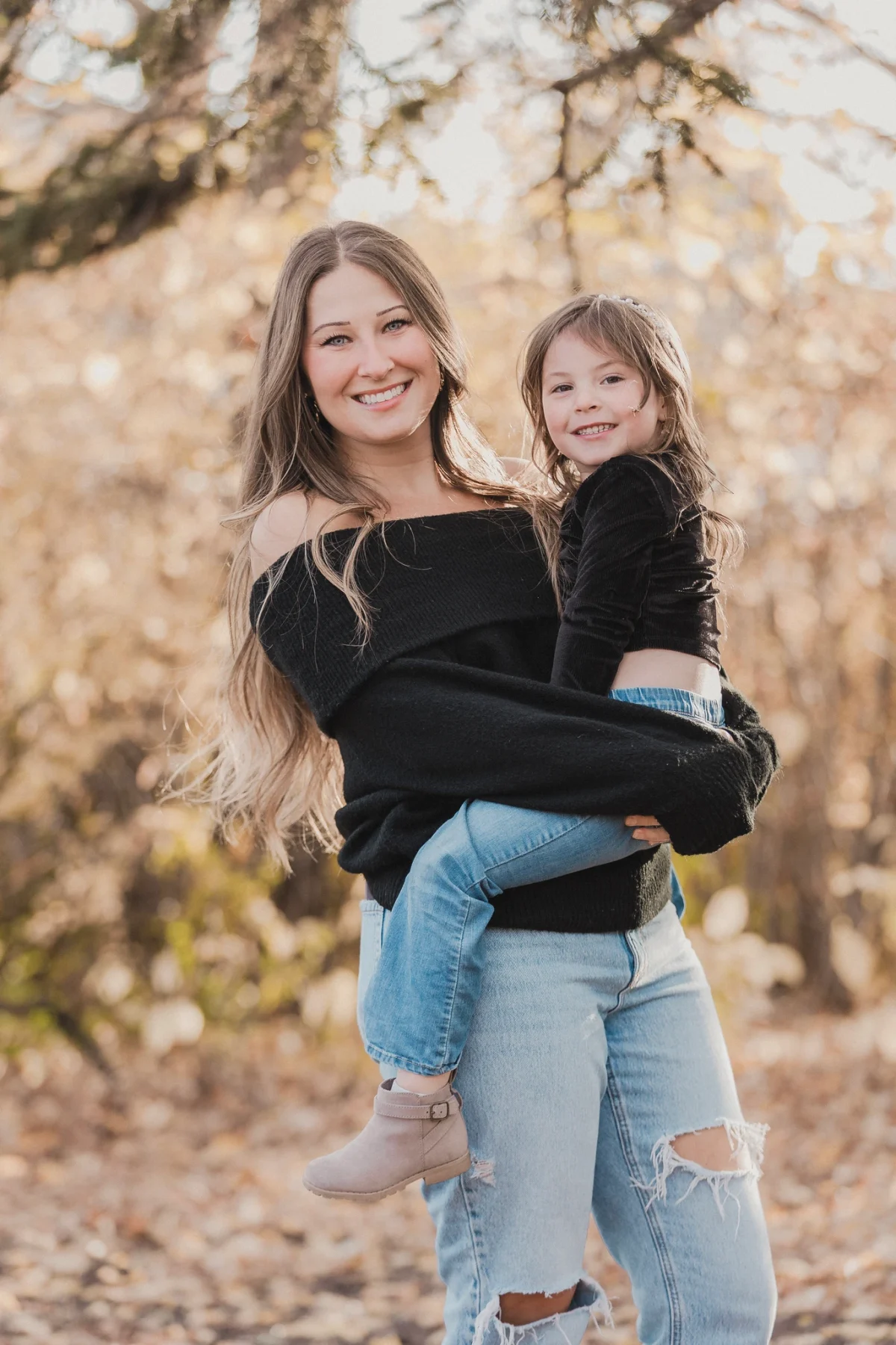 Krista's Family - Regina Photographer - Miale Photography Krista's Family - Regina Photographer - Miale Photography